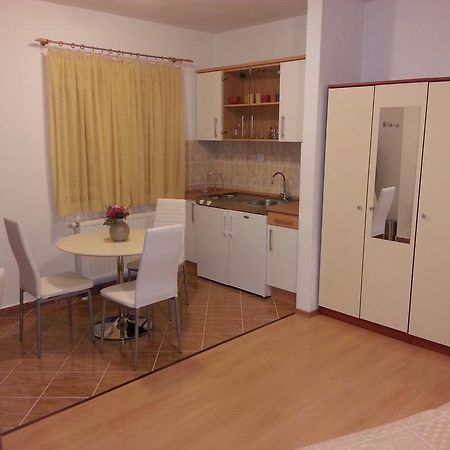 New Studio Apartments Trlaja Шибеник Номер фото