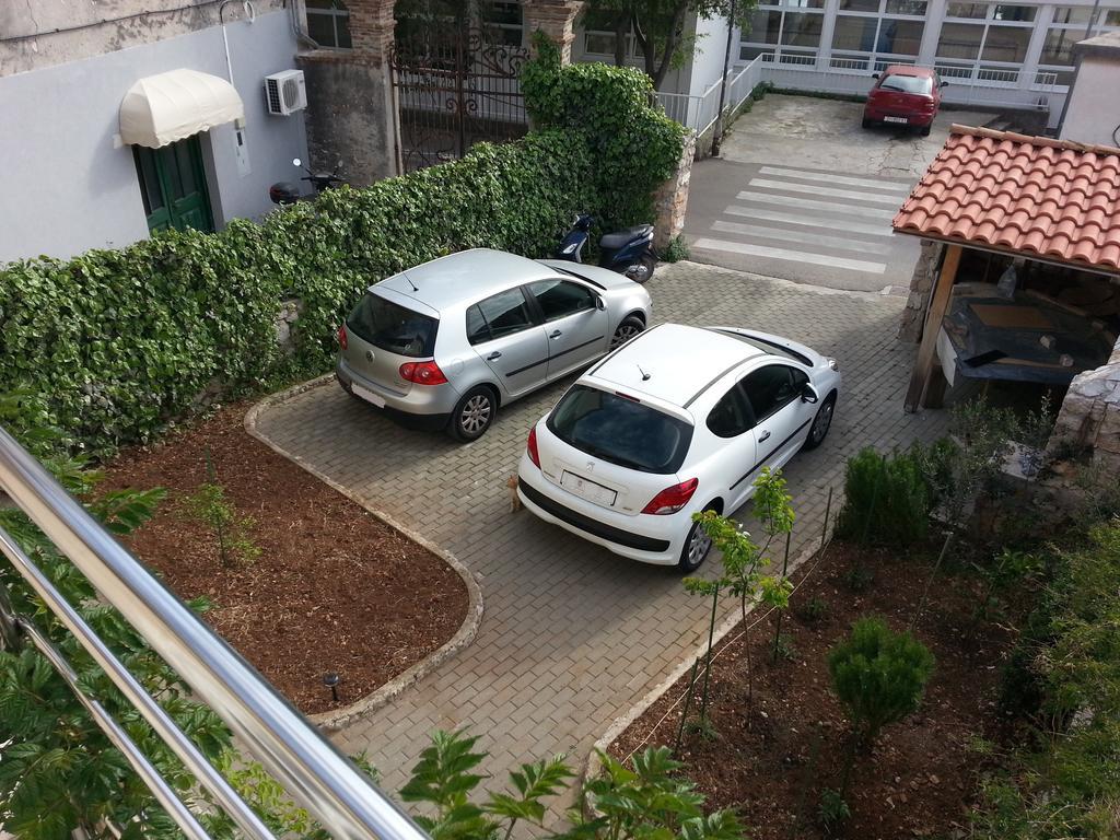 New Studio Apartments Trlaja Шибеник Номер фото